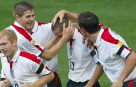 0_ENGLANDS-OWEN-CELEBRATES-HIS-GOAL-AGAINST-PORTUGAL-IN-THEIR-EURO-2004-MATCH-IN-LISBON